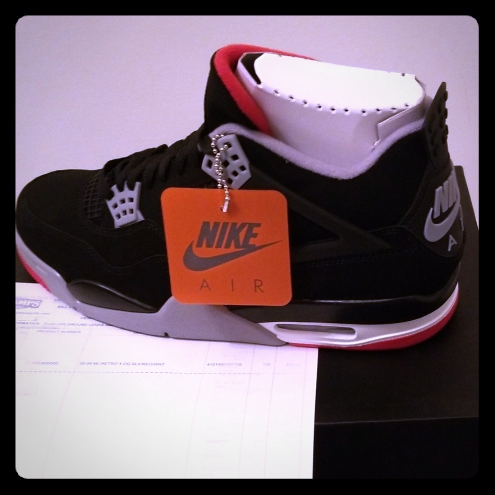 Retro Nike Air Jordan IV